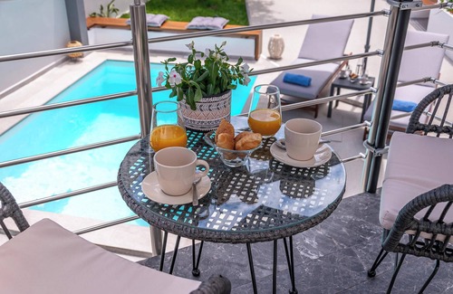 Nafplion City Centre Apartment | Two Bedroom Apartment with Pool View | FD Luxury Suites Nafplio