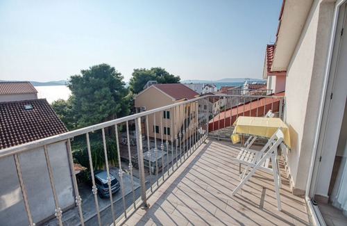 Zaboric Apartment | Two bedroom apartment near beach Žaborić, Šibenik (A-20082-i)