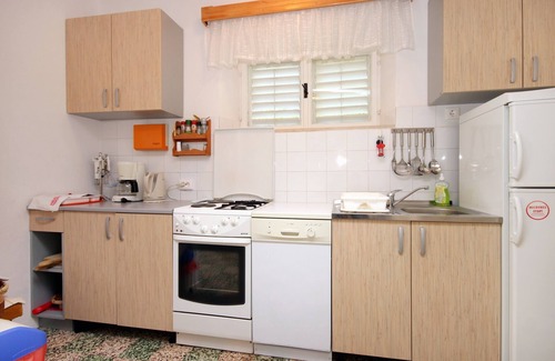 Lumbarda Apartment | Two bedroom apartment near beach Lumbarda, Korčula (A-9330-a)