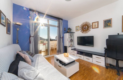 Donja luka Apartment | Two bedroom apartment with balcony and sea view Makarska (A-15375-a)