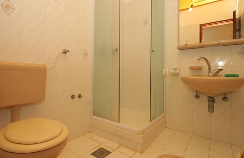 Dobropoljana Apartment | Two bedroom apartment with terrace and sea view Dobropoljana, Pašman (A-8312-b)