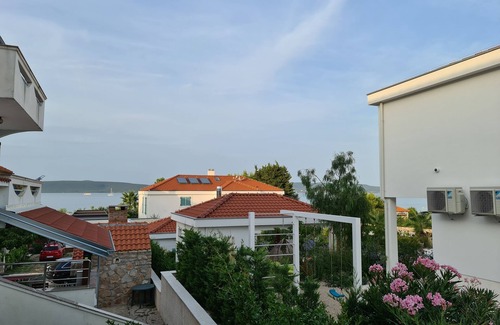 Dobropoljana Apartment | Two bedroom apartment with terrace and sea view Dobropoljana, Pašman (A-8198-b)