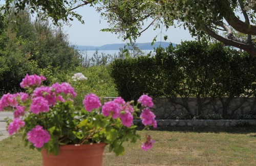 Vlasici Apartment | Two bedroom apartment near beach Vlašići, Pag (A-6523-b)