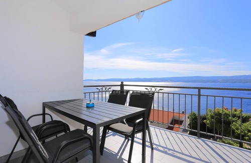 Stanici Apartment | Two bedroom apartment with terrace and sea view Stanići, Omiš (A-17894-a)