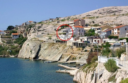 Zubovici Apartment | Two bedroom apartment near beach Zubovići, Pag (A-4065-b)