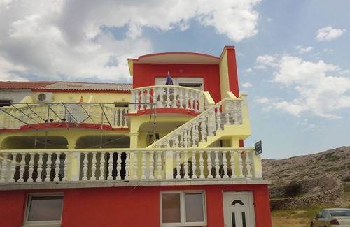 Zubovici Apartment | Two bedroom apartment near beach Zubovići, Pag (A-4125-d)