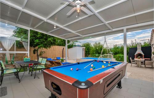 Metkovic Apartment | Two-Bedroom Apartment In Metkovic