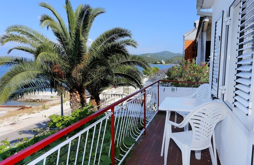 Drace Apartment | Two bedroom apartment near beach Drače, Pelješac (A-10130-b)
