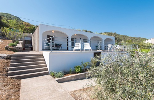 Putnikovic Apartment | Two bedroom apartment near beach Cove Pještata, Pelješac (A-12381-b)