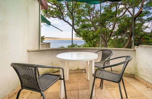 Vidalici Apartment | Two bedroom apartment near beach Vidalići, Pag (A-6519-c)