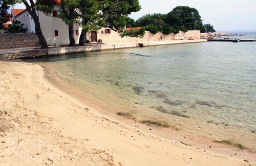 Batalaza Apartment | Two bedroom apartment near beach Ugljan (A-828-a)