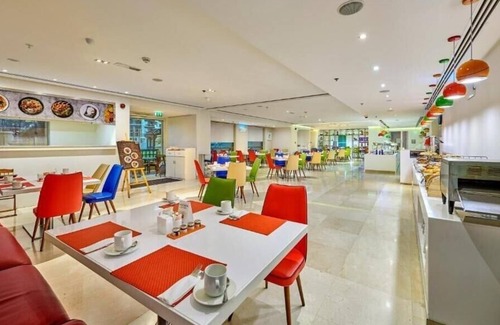 Dubai Marina Hotel | Two Bedroom Apartment Near British Orchid Nursery By Luxury Bookings