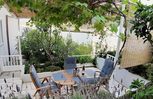 Zavalatica Apartment | Two bedroom apartment near beach Zavalatica, Korčula (A-189-a)