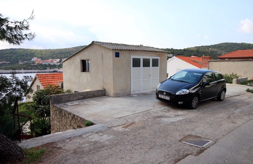 Zavalatica Apartment | Two bedroom apartment near beach Zavalatica, Korčula (A-189-a)