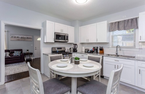 Bristol Apartment | TWO BEDROOM APARTMENT ON FIRST FLOOR ON A DUPLEX