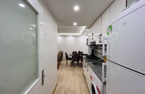 Kabatas Apartment | Two-Bedroom Apartment with Balcony in Taksim - No: 12