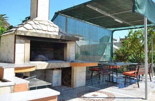 Gradac Apartment | Two bedroom apartment with balcony and sea view Gradac, Makarska (A-13681-f)