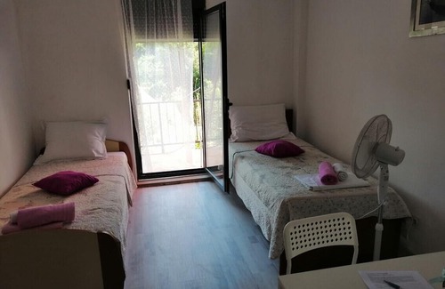 Marina Apartment | Two bedroom apartment with balcony Marina, Trogir (A-18868-a)