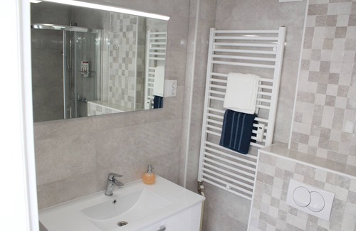 Zagreb Apartment | Two bedroom apartment with balcony Zagreb (A-21800-a)