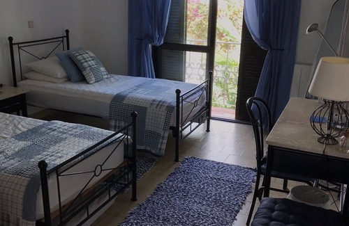 Albufeira Apartment | Two bedroom apartment with beautiful sea views - Sleeps 4