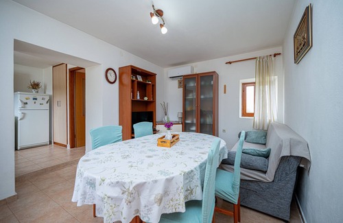 Savar Apartment | Two bedroom apartment with air-conditioning Savar, Dugi otok (A-12762-a)