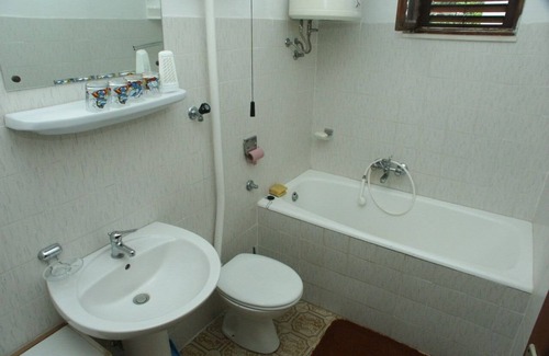 Marina Apartment | Two bedroom apartment with terrace and sea view Marina, Trogir (A-2036-a)