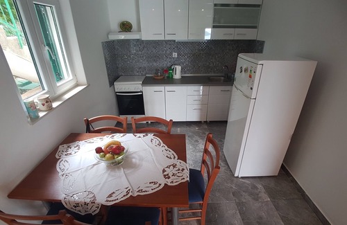 Marina Apartment | Two bedroom apartment with terrace and sea view Marina, Trogir (A-14191-b)