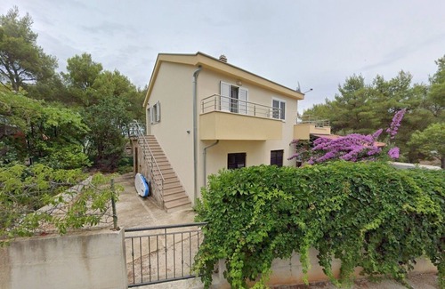 Cove Osibova (Milna) Apartment | Two bedroom apartment with terrace and sea view Cove Osibova, Brač (A-23774-b)