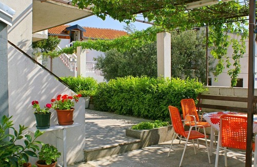 Gradac Apartment | Two bedroom apartment with terrace and sea view Podaca, Makarska (A-2621-a)