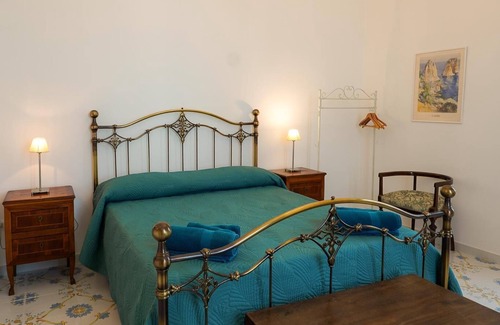 Angri Apartment | Two Bedroom Apartment with Balcony