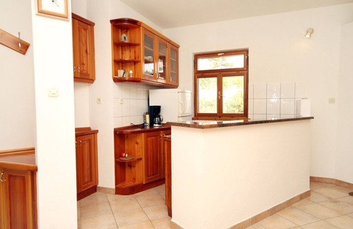 Ivan Dolac Apartment | Two bedroom apartment with terrace and sea view Ivan Dolac, Hvar (A-592-a)
