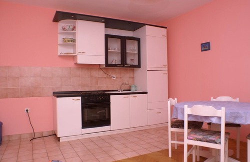 Mandre Apartment | Two bedroom apartment with terrace Mandre, Pag (A-4075-a)