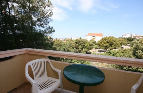 Mandre Apartment | Two bedroom apartment with terrace and sea view Mandre, Pag (A-6309-b)