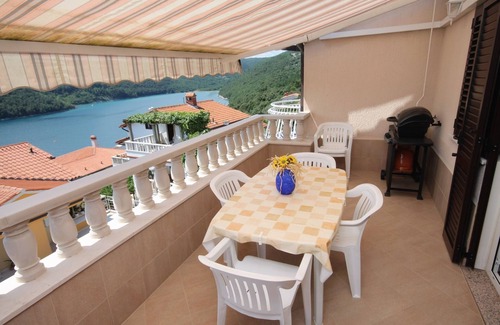 Duga Luka Apartment | Two bedroom apartment with terrace and sea view Duga Luka (Prtlog), Labin (A-5528-b)