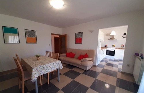 Kapelica Apartment | Two bedroom apartment with terrace Presika, Labin (A-7390-b)