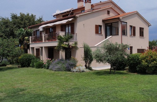 Kapelica Apartment | Two bedroom apartment with terrace Presika, Labin (A-7390-b)