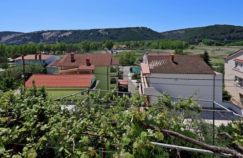 Lopar Apartment | Two bedroom apartment with terrace Lopar, Rab (A-14804-d)