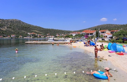Poljica Apartment | Two bedroom apartment with terrace Poljica, Trogir (A-14803-a)