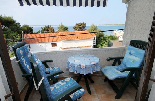 Kosljun Apartment | Two bedroom apartment with terrace and sea view Košljun, Pag (A-3321-a)