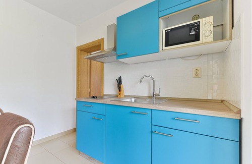 Vrsi Apartment | Two bedroom apartment with terrace Vrsi, Zadar (A-15944-a)
