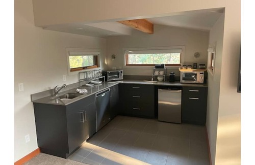 Okanagan-Similkameen Bed & Breakfast | Two Bedroom B&B in Naramata, BC.