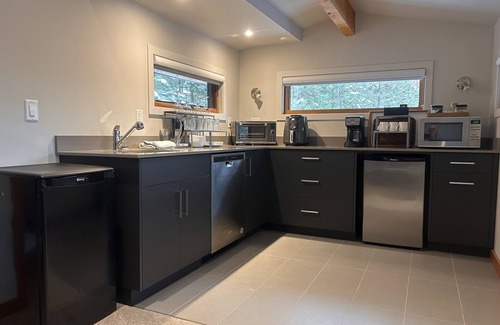 Okanagan-Similkameen Bed & Breakfast | Two Bedroom B&B in Naramata, BC.