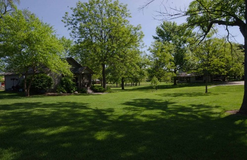 Acton Cottage | Two Bedroom Cottage On 2 Acre Stocked Pond Minutes From Downtown Indianapolis