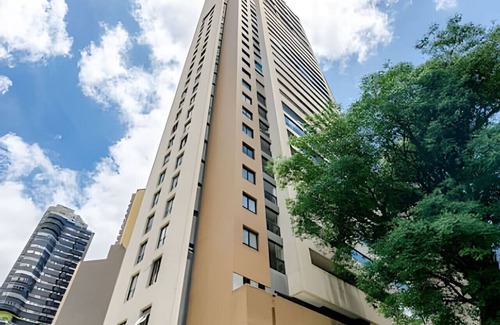 Bigorrilho Apartment | Two-bedroom luxury condominium club Sky with parking space