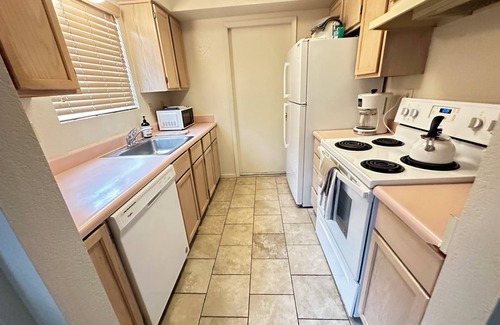 Sonora House | Two bedroom townhome in East Sonora. Less than 1 mile to the local hospital.