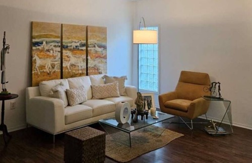 Weston House | Two Bedroom, Two Baths, Lake View