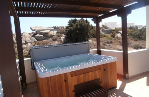Agios Prokopios Villa | Two bedroom villa with two baths, panoramic sea views, hot tub, breakfast incl.