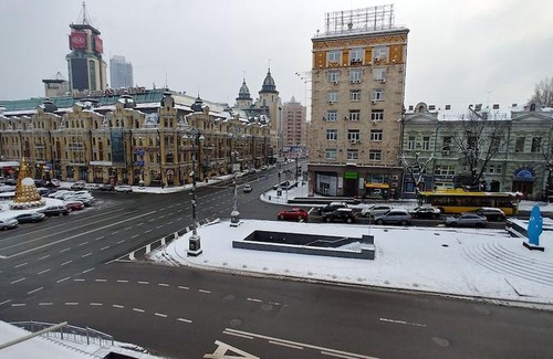 Besarabka Apartment | Two Bedrooms Lux 54 Khreshchatyk Bessarabska Square