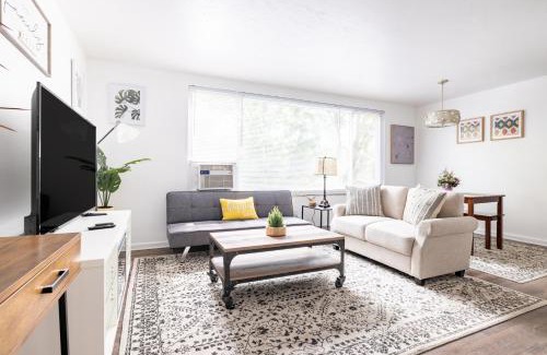 Fairview Park Apartment | Two Bedrooms near CLE airport 2-4b Georgetown Villas