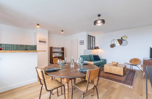 La Madeleine Apartment | Two bedrooms with balcony